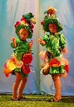 Цветочки-Света Сопова и Валера Скулкова