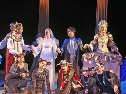 Спектакль "Золушка" в Зимнем театре г.Сочи Спектакль "Золушка" в Зимнем театре г.Сочи